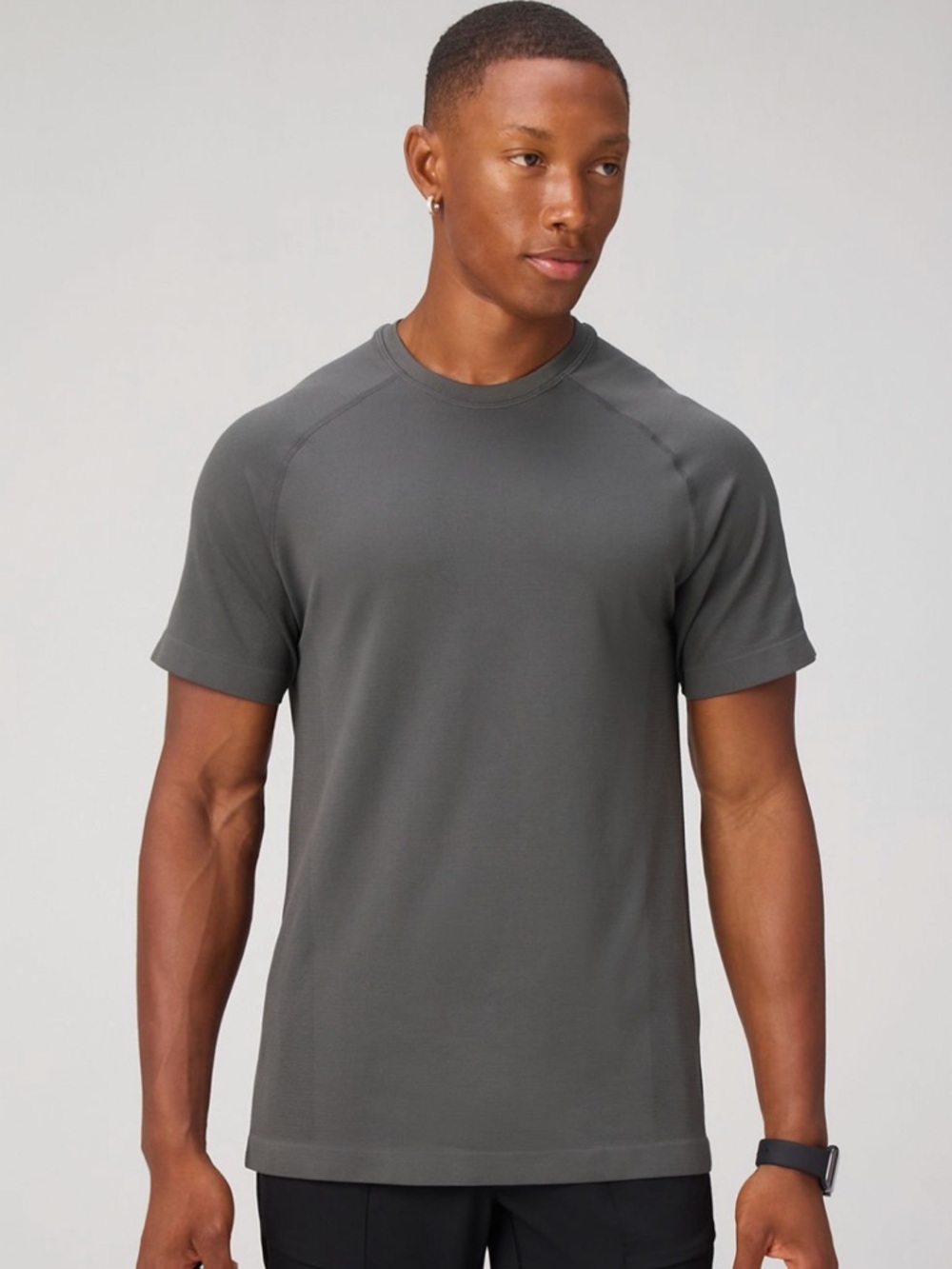 Fabletics Mens The Training Day Tee in Black Heather Short Sleeves Size Large L